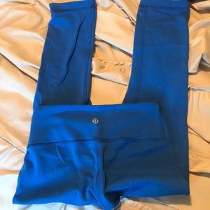 Lululemon Capri blue leggings
